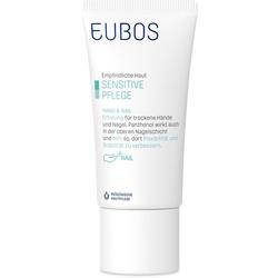 Eine weiße Tube Hand- und Nagelcreme für empfindliche Haut.